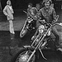 VN Blvd.-017-10 '76 Break'