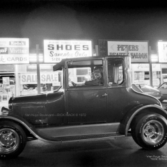 VN Blvd.-063-34 'High-Top T'