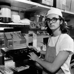 VN Blvd.-MYS 12 'Cashier'